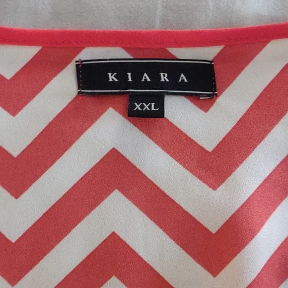 Kiara Chevron blouse - Picture 2 of 4